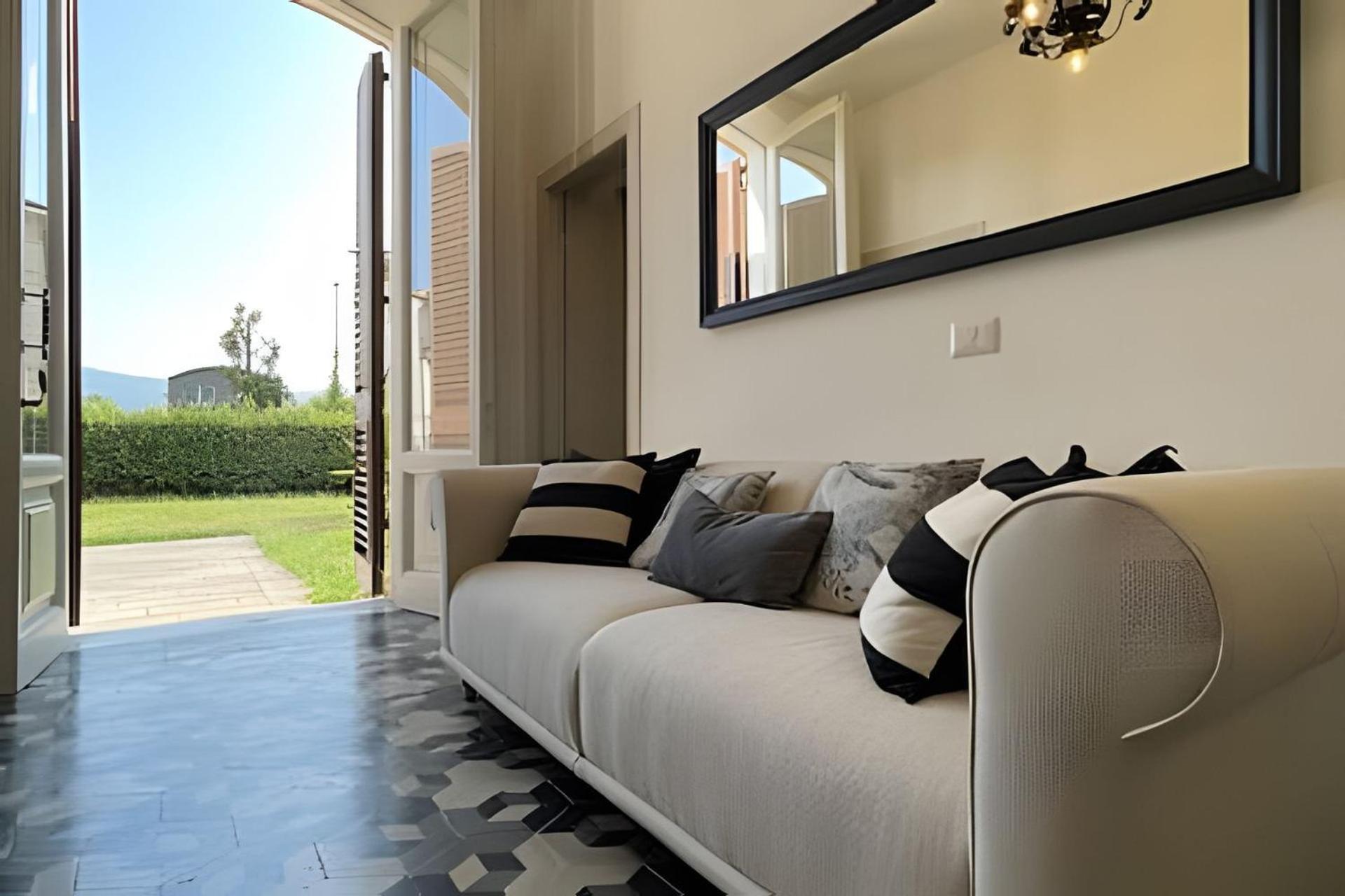 Villa Nanni Suites - Camera Anfiteatro - ลุคคา ภายนอก รูปภาพ
